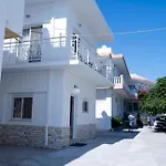Holiday home Mediterranean Retreat *