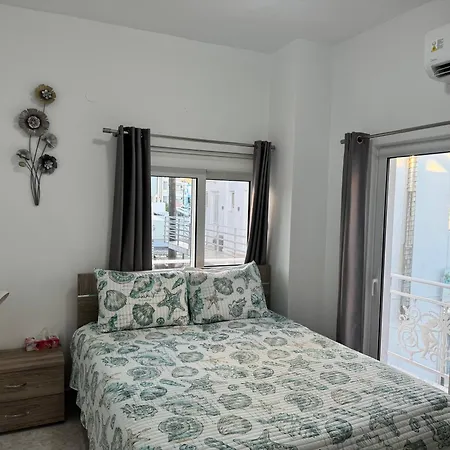 Mediterranean Retreat האראקי